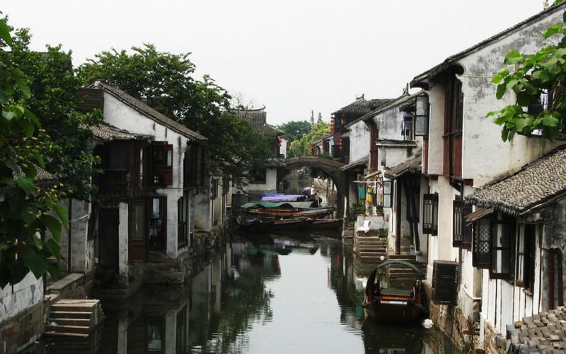 如何看待中餐厅向赵丽颖道歉的内容呢？